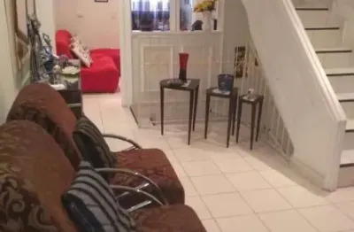 Casa à venda na rua salvador peluso basile, jardim santa rosa, taboão da serra, 165 m2 por r$ 550.000