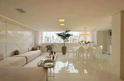 Apartamento reformado à venda no edifício morada da boa viagem, com 360m², 3 quartos e 1 suíte master com closet