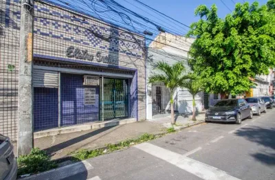 Prédio para alugar na Rua Barão de São Borja, 266, Soledade, Recife