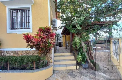Casa para venda em niterói, barreto, 2 dormitórios, 1 suíte, 3 banheiros, 2 vagas