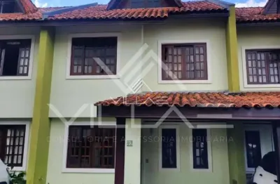Casa com 3 quartos para alugar na Avenida Três Marias, 249, São Braz, Curitiba