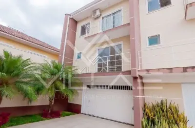 Sobrado tríplex à venda em santa felicidade - curitiba/pr