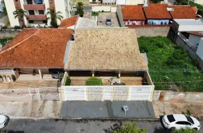 Casa com 3 quartos à venda na rua lezino da costa leite, 9, jardim petrópolis, cuiabá, 200 m2 por r$ 560.000