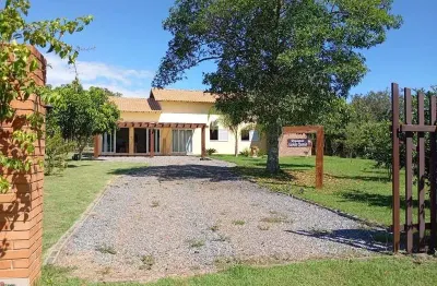 Casa em condomínio fechado com 3 quartos à venda na km251 estrada saindo de chapada para cidade de campo verde, s/n, bom clima, chapada dos guimarães, 165 m2 por r$ 2.000.000