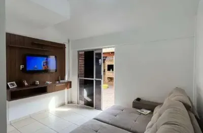 Casa de alto padrão em condomínio no despraiado: 3 quartos, 2 suítes, 1 sala, 2 vagas de garagem, 100m². aluguel em cuiabá-mt.