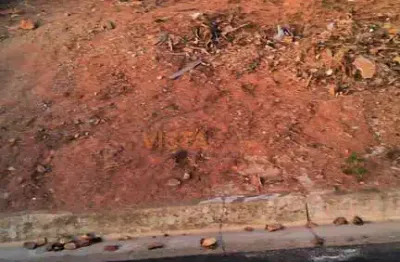 Terreno à venda na Rua Dalva Helena Barborati Martins, Jardim Aurora, São João da Boa Vista