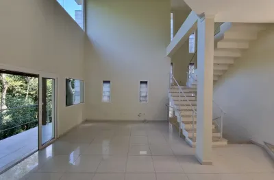 Casa para locação com 3 quartos no residencial tarumã em santana de parnaíba