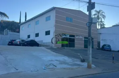 Ótimo espaço comercial no centro do distrito da terra preta!