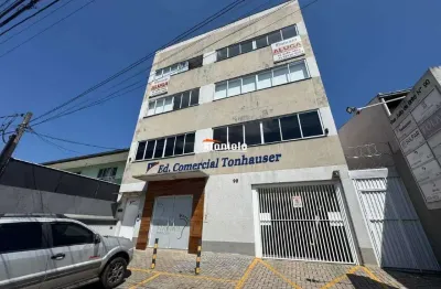 Sala comercial para alugar na Rua João de Brito, Cruzeiro, São José dos Pinhais