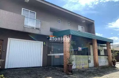 Casa comercial à venda na Rua Capitão Tobias Pereira da Cruz, 1897, Carioca, São José dos Pinhais