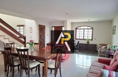 Sobrado em amplo terreno a venda 3 quartos sendo 2 suítes e churrasqueira 310 m² na vila lavínia - mogi das cruzes/sp