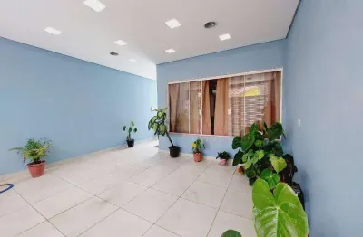 Casa Térrea à Venda Vila Nhocuné. 2 Suítes, 2 Vagas, Terraço. São Paulo/SP