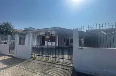 Casa com 4 quartos à venda na Rua Tenente Ervino Hille, 5, Iririú, Joinville