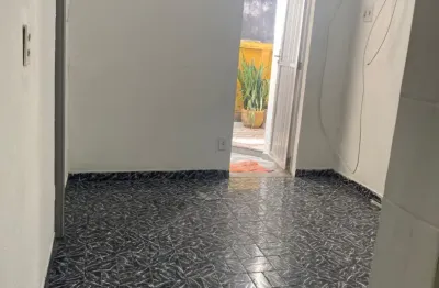 Kitnet / Stúdio para alugar na Estrada dos Bandeirantes, 811, Taquara, Rio de Janeiro