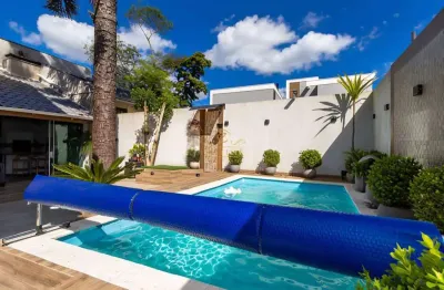 Casa em condomínio fechado com 4 quartos para alugar na Rua Presidente Wilson, Uberaba, Curitiba por R$ 11.500