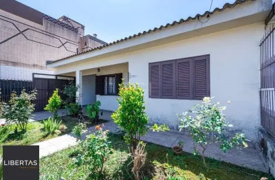 Casa com 3 quartos à venda na Avenida Circular, 778, Vila Jardim, Porto Alegre