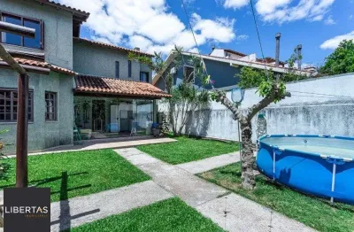 Casa com 4 quartos à venda na Rua Jayme Saul de Borba, 21, Espírito Santo, Porto Alegre