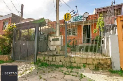 Casa com 3 quartos à venda na Avenida José Gertum, 490, Chácara das Pedras, Porto Alegre
