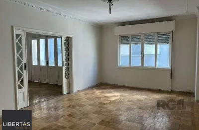 Apartamento na Independência com 176m² de 3 dormitórios e vaga DESOCUPADO