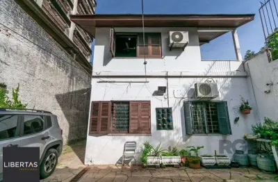 Casa com 4 quartos à venda na Rua Ramiro Barcelos, 784, Floresta, Porto Alegre
