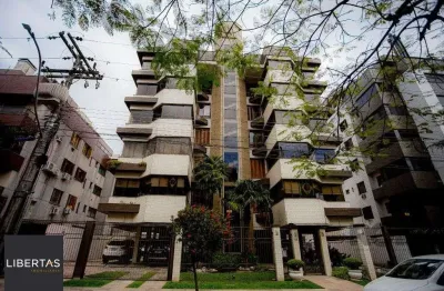 Cobertura no Jardim Planalto, de 3 dormitórios e 2 vagas com 260m²