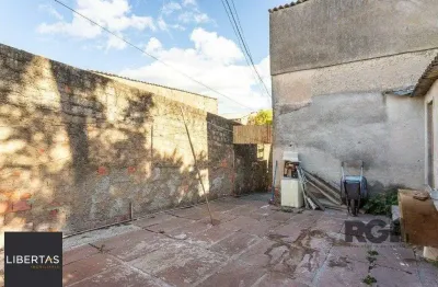 Terreno à venda na Rua Caieira, 446, Medianeira, Porto Alegre