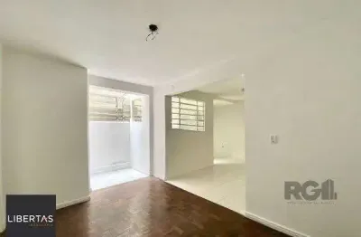 Apartamento no praia de belas de 2 dormitórios desocupado