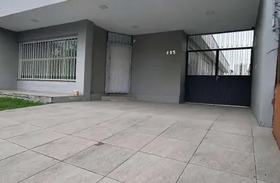 Vendo casa no bairro cristo redentor em porto alegre.