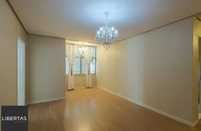 Apartamento de 80 m²semi mobiliado, 3 dormitórios e 1 suíte no centro histórico