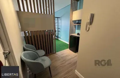 Sala comercial à venda na Avenida Luiz Manoel Gonzaga, 351, Três Figueiras, Porto Alegre