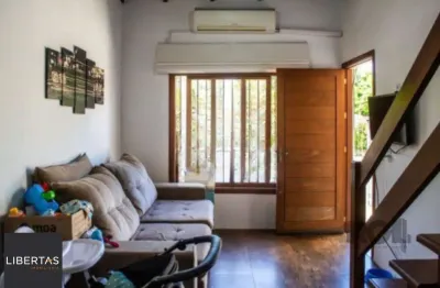 Casa com 3 quartos à venda na Avenida Nossa Senhora de Guadalupe, 121, Hípica, Porto Alegre
