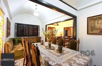Casa com 5 quartos à venda na Rua Conselheiro Xavier da Costa, 3269, Ipanema, Porto Alegre