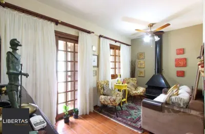 Casa com 4 quartos à venda na Rua São Sebastião do Cai, 50, Camaquã, Porto Alegre