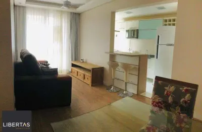Lindo apartamento mobiliado e equipado. 2 quartos (1 suíte), 2 vagas e pátio.