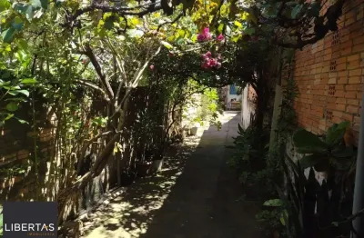 Casa em terreno 19 x 43m2 de ótima metragem , localizado na vila joão pessoa,