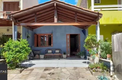Casa em condomínio, 81m², 3 dormitórios, 2 vagas no bairro espírito santo