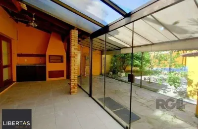 Casa de 3 dormitórios no bairro ipanema - porto alegre