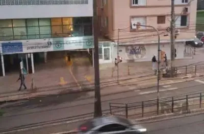 Apartamento com 2 quartos à venda na Rua José de Alencar, 186, Menino Deus, Porto Alegre