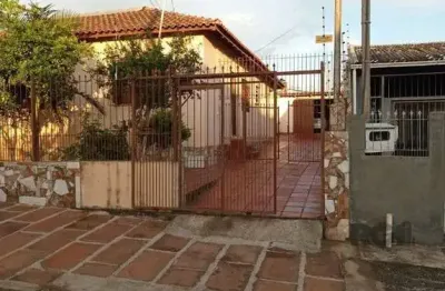 Casa com 3 quartos à venda na Rua Carlos Barone, 120, Passo das Pedras, Porto Alegre