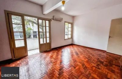 Apartamento com 3 quartos, 1 suíte, no bairro rio branco, porto alegre/rs