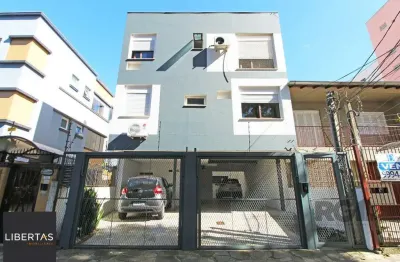 Apartamento de 2 dormitórios e 1 vaga de garagem no bairro santana em porto alegre