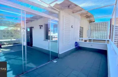 Cobertura de 2 dormitórios com terraço e vista panorâmica.