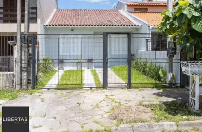 Casa  no bairro hípica, 100% reformada, 2 dormitórios, 1 vaga de garagem.