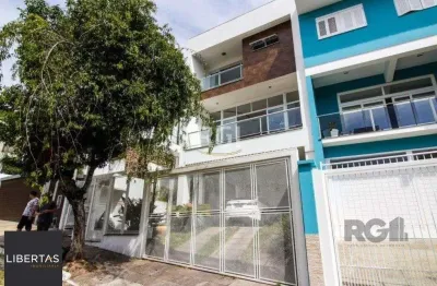 Casa para venda - 300m², 3 dormitórios, sendo 1 suites, 4 vagas - teresópolis