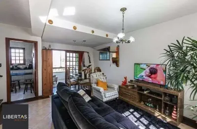 Casa com 161m² e 3 dormitórios com suíte, piscina no bairro espírito santo em porto alegre