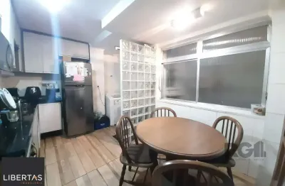 Apartamento com 2 quartos à venda na Rua Fagundes Varela, 176, Santo Antônio, Porto Alegre