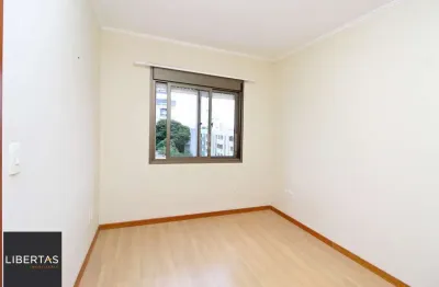 Apartamento de três dormitórios, suíte e uma vaga de garagem no bairro santana
