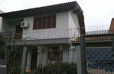 Casa com 4 quartos à venda na Rua Coronel João Pinto, 47, Teresópolis, Porto Alegre