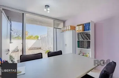 Excelente cobertura comercial de 79m² com 2 banheiros.