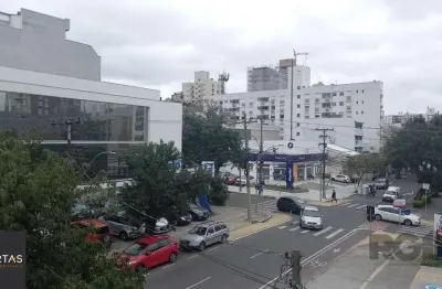 Apartamento com 3 quartos à venda na Rua Eudoro Berlink, 762, Auxiliadora, Porto Alegre